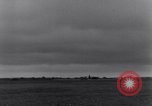 Standbild USA Flugzeuge Saint Marcouf Frankreich, 1944, aus Sekunde 18 historischem Filmmaterial Videoclip 65675038161
