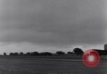 Standbild USA Flugzeuge Saint Marcouf Frankreich, 1944, aus Sekunde 21 historischem Filmmaterial Videoclip 65675038161