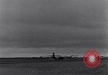 Standbild USA Flugzeuge Saint Marcouf Frankreich, 1944, aus Sekunde 28 historischem Filmmaterial Videoclip 65675038161