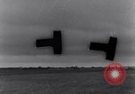Standbild USA Flugzeuge Saint Marcouf Frankreich, 1944, aus Sekunde 31 historischem Filmmaterial Videoclip 65675038161
