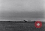 Standbild USA Flugzeuge Saint Marcouf Frankreich, 1944, aus Sekunde 36 historischem Filmmaterial Videoclip 65675038161