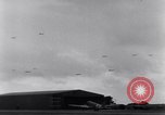 Standbild USA Flugzeuge Saint Marcouf Frankreich, 1944, aus Sekunde 44 historischem Filmmaterial Videoclip 65675038161
