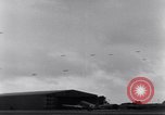 Standbild USA Flugzeuge Saint Marcouf Frankreich, 1944, aus Sekunde 46 historischem Filmmaterial Videoclip 65675038161