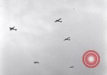 Standbild USA Flugzeuge Saint Marcouf Frankreich, 1944, aus Sekunde 55 historischem Filmmaterial Videoclip 65675038161