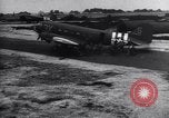Standbild Alliierter Fallschirmjäger Vereinigtes Königreich, 1944, aus Sekunde 25 historischem Filmmaterial Videoclip 65675038177