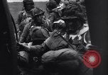 Standbild Alliierter Fallschirmjäger Vereinigtes Königreich, 1944, aus Sekunde 41 historischem Filmmaterial Videoclip 65675038177