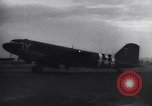 Standbild Alliierter Fallschirmjäger Vereinigtes Königreich, 1944, aus Sekunde 45 historischem Filmmaterial Videoclip 65675038177