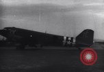Standbild Alliierter Fallschirmjäger Vereinigtes Königreich, 1944, aus Sekunde 46 historischem Filmmaterial Videoclip 65675038177
