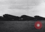 Standbild Alliierten Flugzeuge Vereinigtes Königreich, 1944, aus Sekunde 40 historischem Filmmaterial Videoclip 65675038178