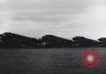 Standbild Alliierten Flugzeuge Vereinigtes Königreich, 1944, aus Sekunde 41 historischem Filmmaterial Videoclip 65675038178