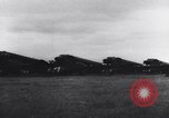Standbild Alliierten Flugzeuge Vereinigtes Königreich, 1944, aus Sekunde 42 historischem Filmmaterial Videoclip 65675038178