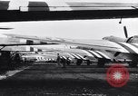 Standbild Alliierten Flugzeuge Vereinigtes Königreich, 1944, aus Sekunde 51 historischem Filmmaterial Videoclip 65675038178