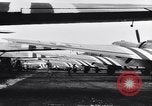 Standbild Alliierten Flugzeuge Vereinigtes Königreich, 1944, aus Sekunde 52 historischem Filmmaterial Videoclip 65675038178