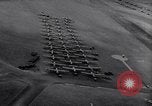 Standbild Alliierten Flugzeuge Vereinigtes Königreich, 1944, aus Sekunde 57 historischem Filmmaterial Videoclip 65675038178