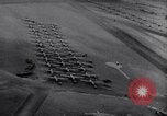Standbild Alliierten Flugzeuge Vereinigtes Königreich, 1944, aus Sekunde 58 historischem Filmmaterial Videoclip 65675038178