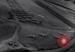 Standbild Alliierten Flugzeuge Vereinigtes Königreich, 1944, aus Sekunde 60 historischem Filmmaterial Videoclip 65675038178