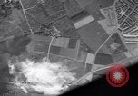 Standbild B-26 Bomber Frankreich, 1944, aus Sekunde 27 historischem Filmmaterial Videoclip 65675038179