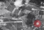 Standbild B-26 Bomber Frankreich, 1944, aus Sekunde 48 historischem Filmmaterial Videoclip 65675038179