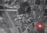 Standbild B-26 Bomber Frankreich, 1944, aus Sekunde 58 historischem Filmmaterial Videoclip 65675038179