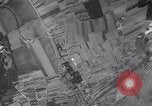 Standbild B-26 Bomber angreifen Deutsche Ziele Zweiten Weltkrieg Frankreich, 1944, aus Sekunde 43 historischem Filmmaterial Videoclip 65675038180