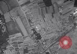 Standbild B-26 Bomber angreifen Deutsche Ziele Zweiten Weltkrieg Frankreich, 1944, aus Sekunde 44 historischem Filmmaterial Videoclip 65675038180