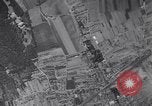 Standbild B-26 Bomber angreifen Deutsche Ziele Zweiten Weltkrieg Frankreich, 1944, aus Sekunde 47 historischem Filmmaterial Videoclip 65675038180