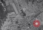 Standbild B-26 Bomber angreifen Deutsche Ziele Zweiten Weltkrieg Frankreich, 1944, aus Sekunde 48 historischem Filmmaterial Videoclip 65675038180