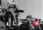 Standbild 12 inch gun Frankreich, 1944, aus Sekunde 25 historischem Filmmaterial Videoclip 65675038200