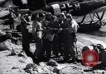 Standbild Arado Ar 196 Wasserflugzeuge und Junker JU 88 Bomber angreifenden Samos Griechenland, 1941, aus Sekunde 8 historischem Filmmaterial Videoclip 65675038201
