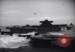 Standbild USA Schiff Normandie Frankreich, 1944, aus Sekunde 10 historischem Filmmaterial Videoclip 65675038203