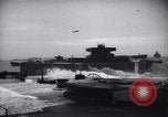 Standbild USA Schiff Normandie Frankreich, 1944, aus Sekunde 11 historischem Filmmaterial Videoclip 65675038203