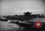 Standbild USA Schiff Normandie Frankreich, 1944, aus Sekunde 14 historischem Filmmaterial Videoclip 65675038203