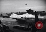 Standbild USA Schiff Normandie Frankreich, 1944, aus Sekunde 15 historischem Filmmaterial Videoclip 65675038203