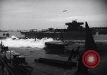 Standbild USA Schiff Normandie Frankreich, 1944, aus Sekunde 18 historischem Filmmaterial Videoclip 65675038203