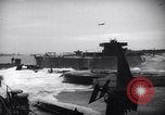Standbild USA Schiff Normandie Frankreich, 1944, aus Sekunde 39 historischem Filmmaterial Videoclip 65675038203