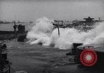 Standbild USA Schiff Normandie Frankreich, 1944, aus Sekunde 51 historischem Filmmaterial Videoclip 65675038203