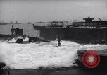 Standbild USA Schiff Normandie Frankreich, 1944, aus Sekunde 53 historischem Filmmaterial Videoclip 65675038203