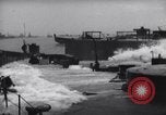 Standbild USA Schiff Normandie Frankreich, 1944, aus Sekunde 56 historischem Filmmaterial Videoclip 65675038203