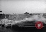 Standbild Liberty Schiff Normandie Frankreich, 1944, aus Sekunde 13 historischem Filmmaterial Videoclip 65675038204