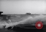 Standbild Liberty Schiff Normandie Frankreich, 1944, aus Sekunde 21 historischem Filmmaterial Videoclip 65675038204