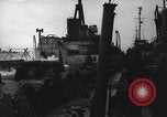 Standbild amerikanisches Schiff Normandie Frankreich, 1944, aus Sekunde 10 historischem Filmmaterial Videoclip 65675038205