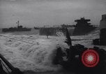 Standbild amerikanisches Schiff Normandie Frankreich, 1944, aus Sekunde 37 historischem Filmmaterial Videoclip 65675038205