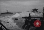 Standbild amerikanisches Schiff Normandie Frankreich, 1944, aus Sekunde 40 historischem Filmmaterial Videoclip 65675038205
