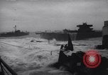 Standbild amerikanisches Schiff Normandie Frankreich, 1944, aus Sekunde 45 historischem Filmmaterial Videoclip 65675038205