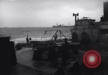 Standbild amerikanisches Schiff Normandie Frankreich, 1944, aus Sekunde 58 historischem Filmmaterial Videoclip 65675038205