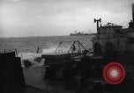 Standbild amerikanisches Schiff Normandie Frankreich, 1944, aus Sekunde 60 historischem Filmmaterial Videoclip 65675038205