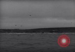 Image barrage de montgolfieres Normandie France, 1944, de la seconde 7 séquences d'archives historiques vidéo 65675038206