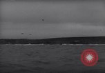 Image barrage de montgolfieres Normandie France, 1944, de la seconde 8 séquences d'archives historiques vidéo 65675038206