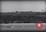 Image barrage de montgolfieres Normandie France, 1944, de la seconde 50 séquences d'archives historiques vidéo 65675038206
