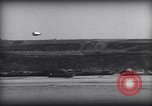 Image barrage de montgolfieres Normandie France, 1944, de la seconde 53 séquences d'archives historiques vidéo 65675038206